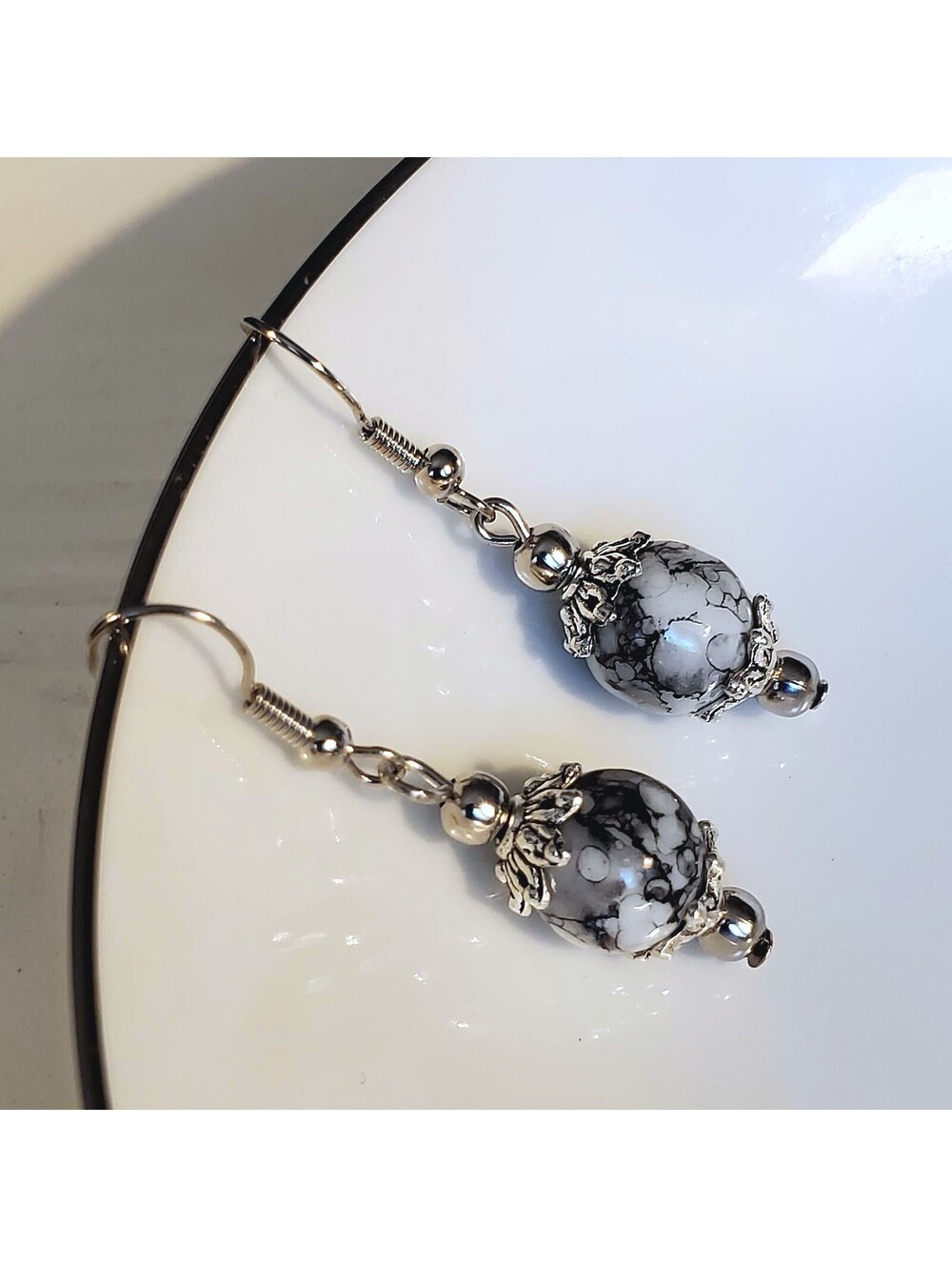 Art Nouveau Mottled White Black Glass Beads Antiqued Silver Earrings - Picture 3 of 7